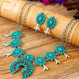 Boho Style large Torquise Necklace